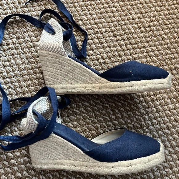 COPY - Soludos Navy Espadrilles - Size 10 - Picture 3 of 5
